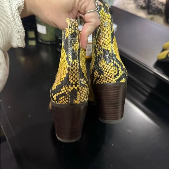 Sam Edelman Vibrant Yellow and Black Snake Print Booties - Picture 3 of 6
